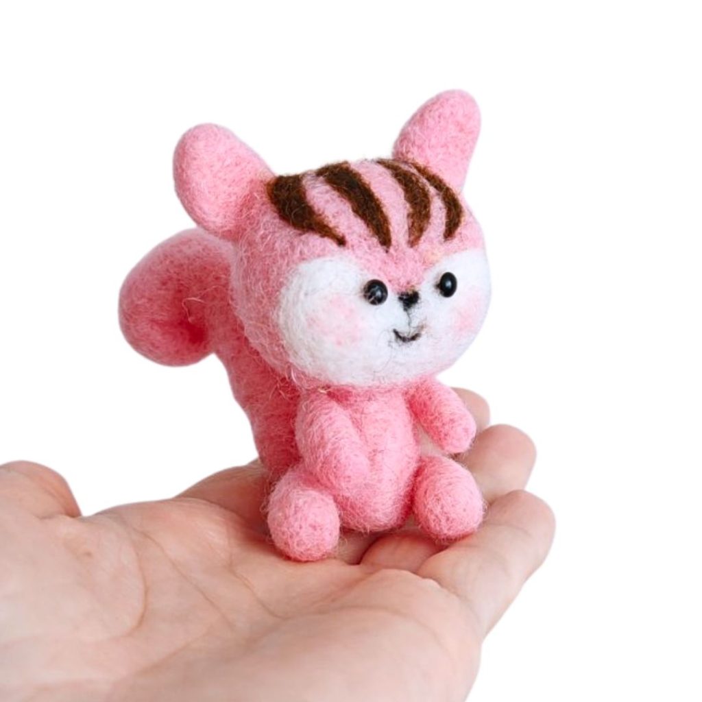 Мастер-класс - игрушка «Бурундчок Розочка», сухое валяние шерсти